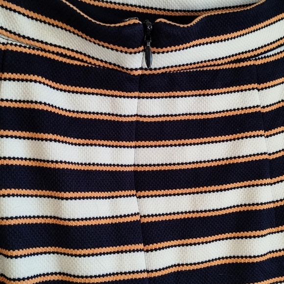 Banana Republic Striped Pencil Skirt 6 - Picture 5 of 8
